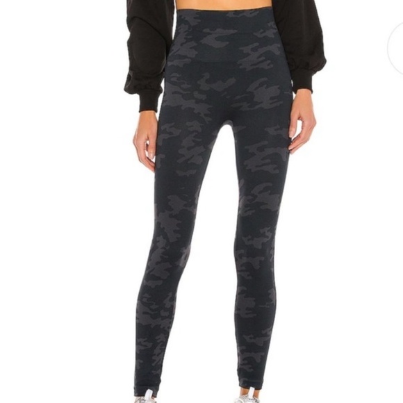 Spanx High Waisted Tummy Control Camp Leggings Size Medium - Picture 1 of 5